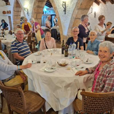 belle tablée où il manque le photographe